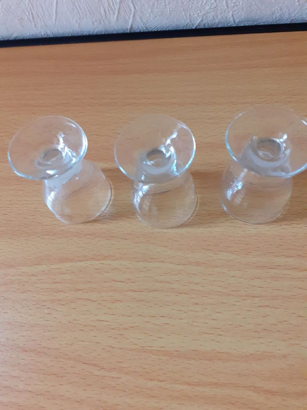 Lot de 3 verres &agrave; liqueur &agrave; pied 