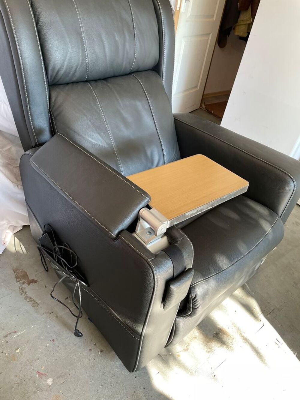 FAUTEUIL MEDICALISE Meubles