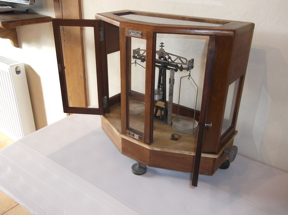 BALANCE de PRECISION SCIENTIFIQUE ANCIENNE 