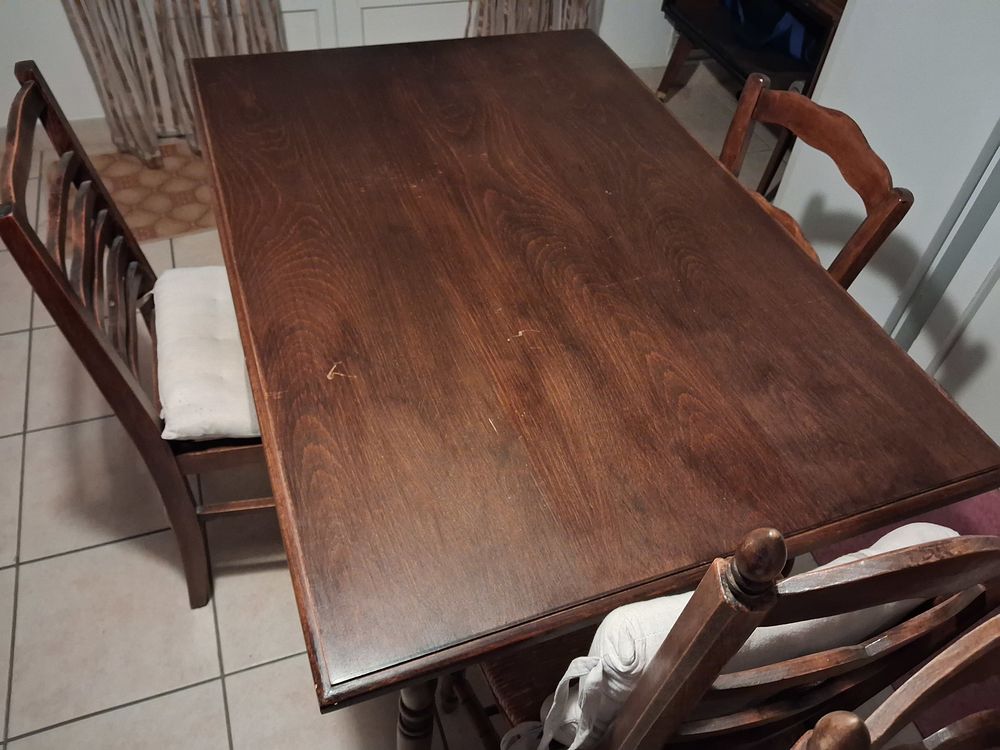table avec 4 chaises Meubles