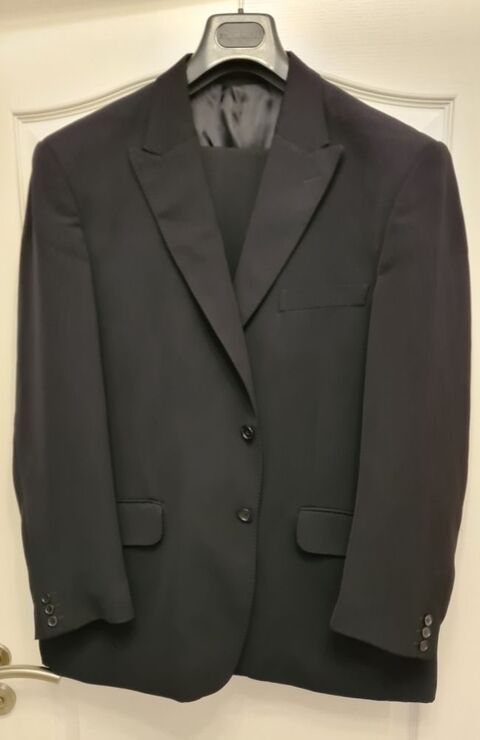 Costume bleu marine 30 Talmont-Saint-Hilaire (85)