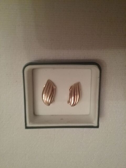 boucles d'oreilles en plaque or 15 Gravelines (59)