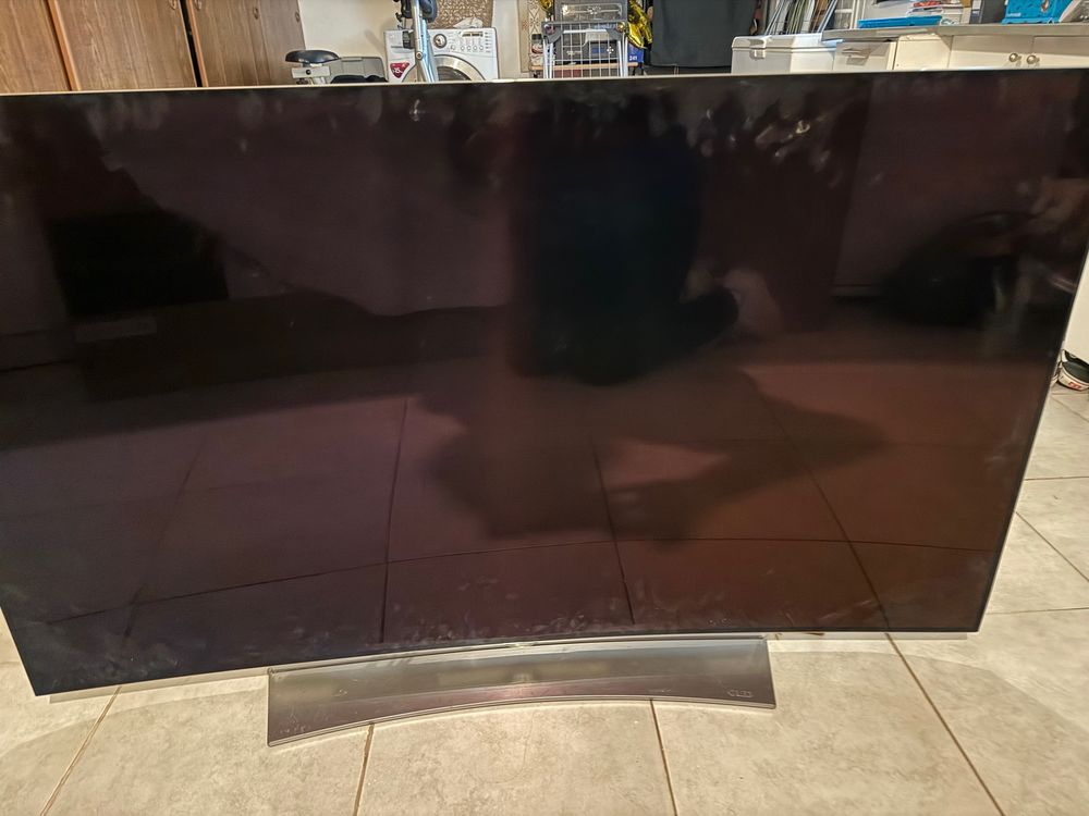 T&eacute;l&eacute;viseur LG 164 cm (65") Oled Ecran encurv&eacute;
Photos/Video/TV