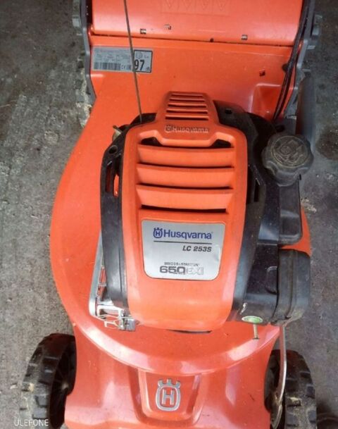 Tondeuse Husqvarna 300 Boron (90)
