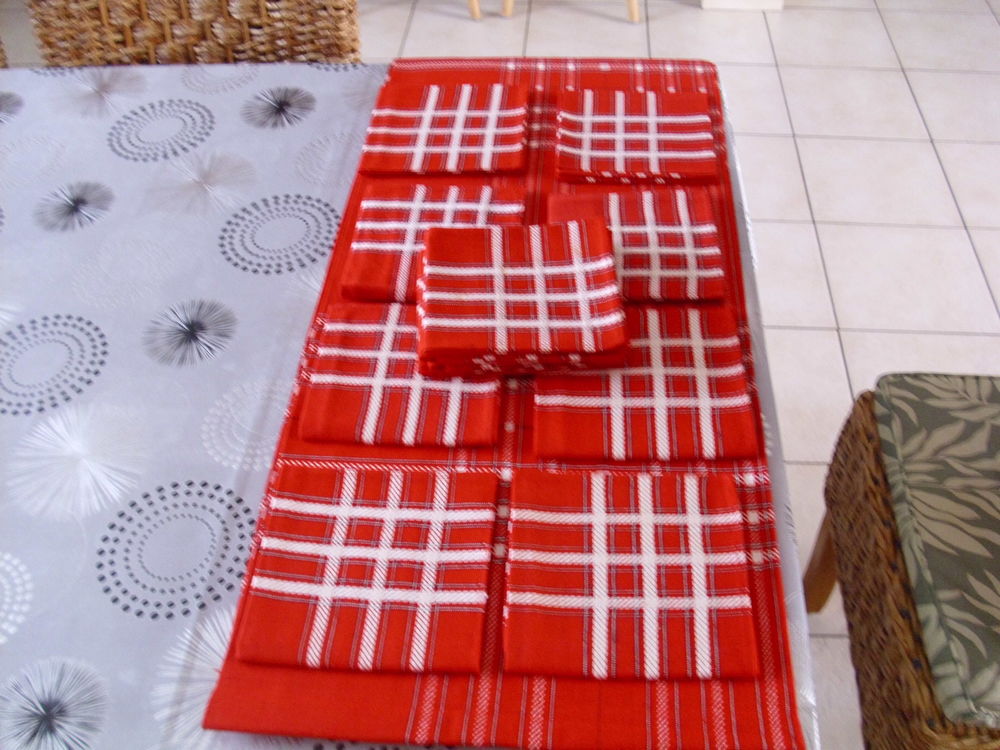 NAPPE et SERVIETTES de TABLE Décoration