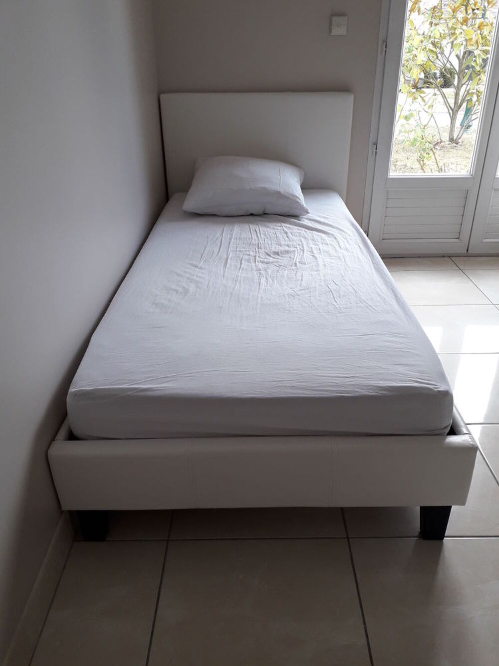 Ensemble Lit 96 x 200 cm + matelas + sommier Meubles