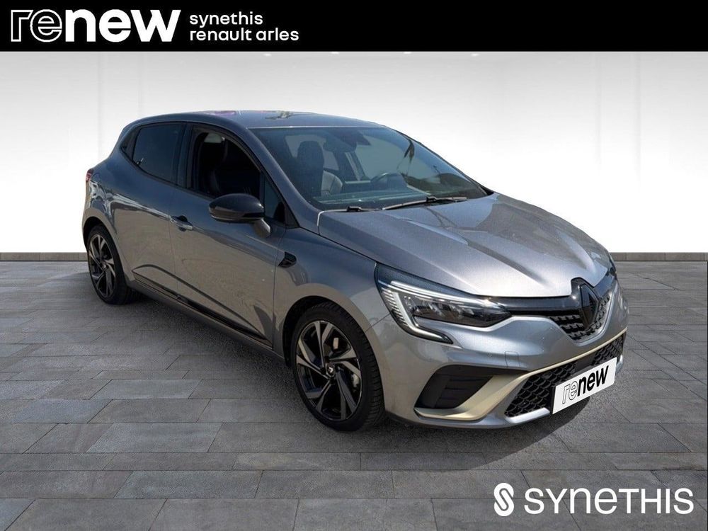 Clio V Clio E-Tech full hybrid 145 Engineered 2023 occasion 13200 Arles