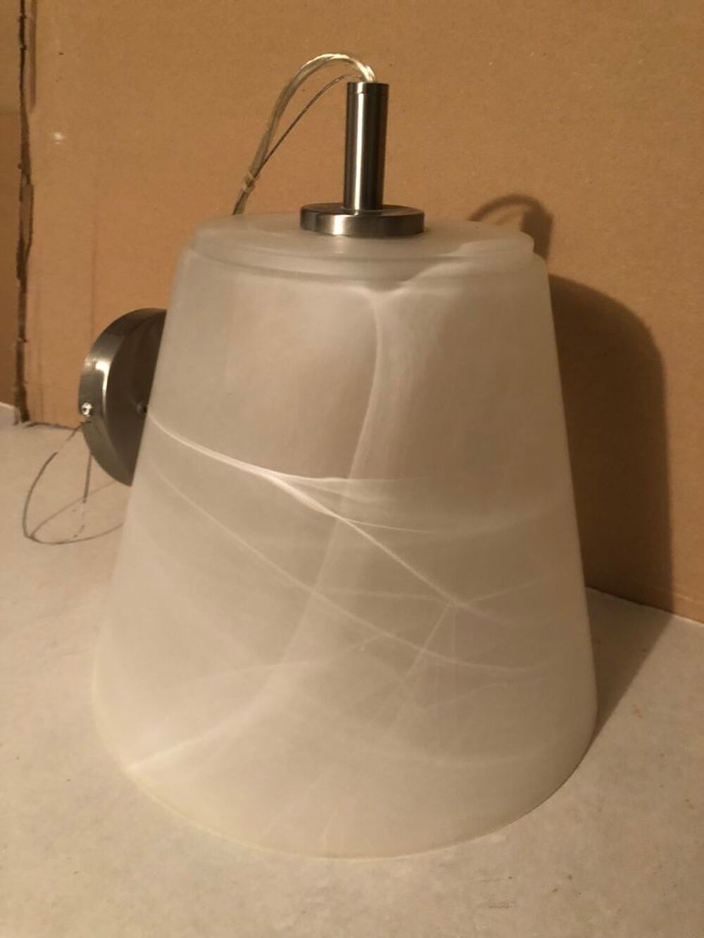 Lot de trois lampes en verre translucide Décoration