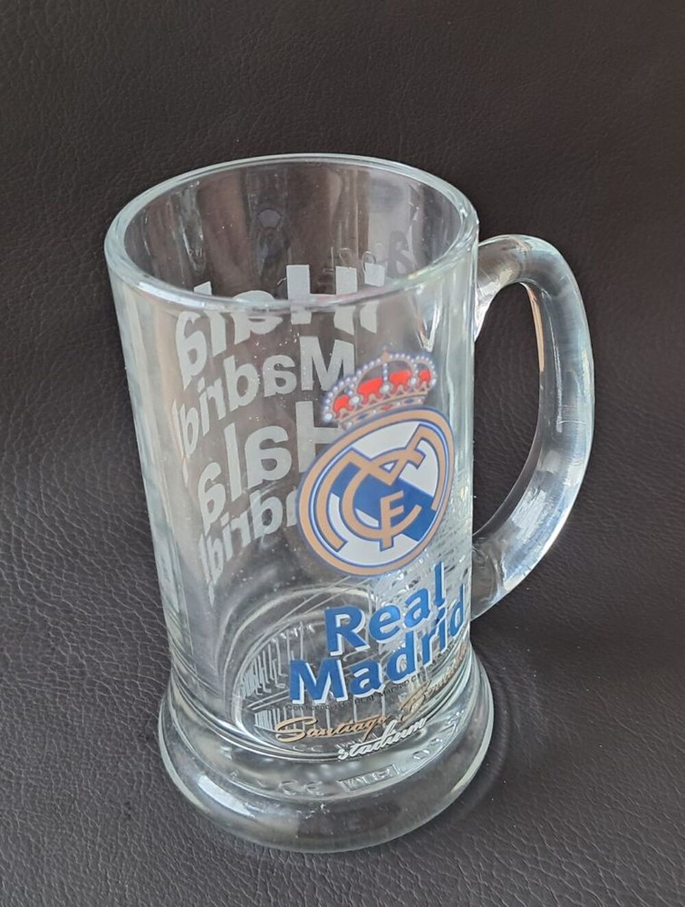 verre &agrave; bi&egrave;re bock 20 cl Real Madrid avec dessin du stade 