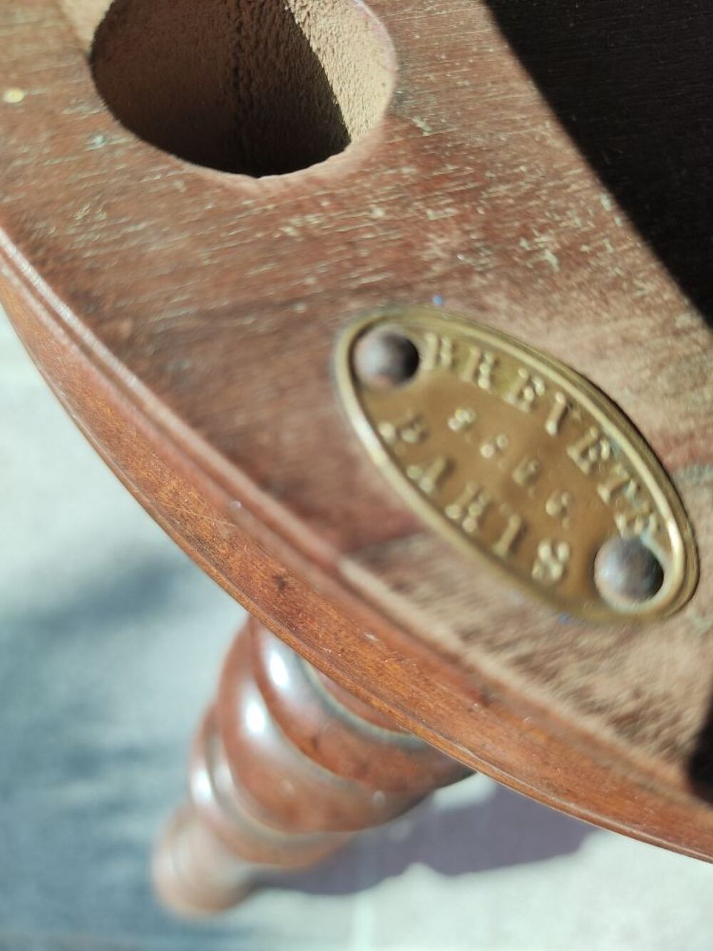 tabouret ancien de piano 