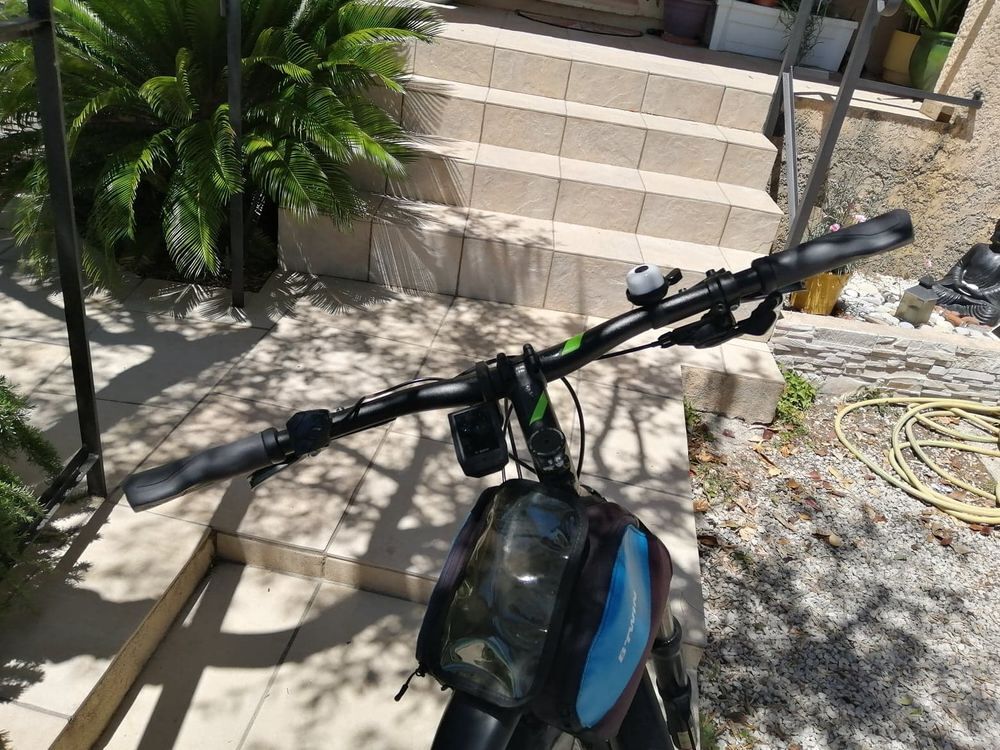 Vtc assistance &eacute;lectrique 2020 batterie 625 chang&eacute;e en mars Vélos