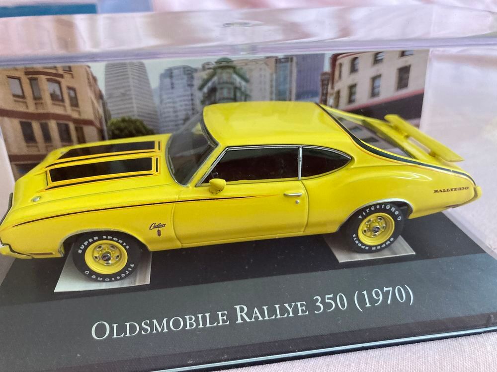 Miniatures Auto am&eacute;ricaines au 1/43&egrave;me Ixo 