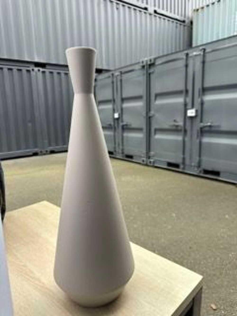 Vase design gris Décoration