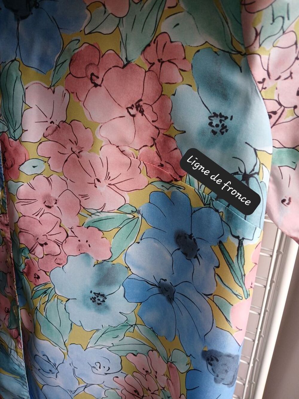 CHEMISIER MANCHES COURTES GROSSES FLEURS COULEURS PASTEL Vêtements