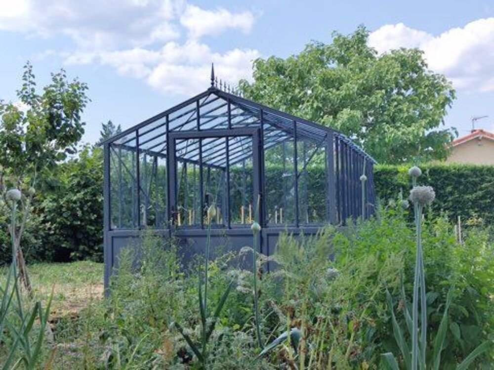 Ce mod&egrave;le de serre est visible au show-room de Balbigny Jardin