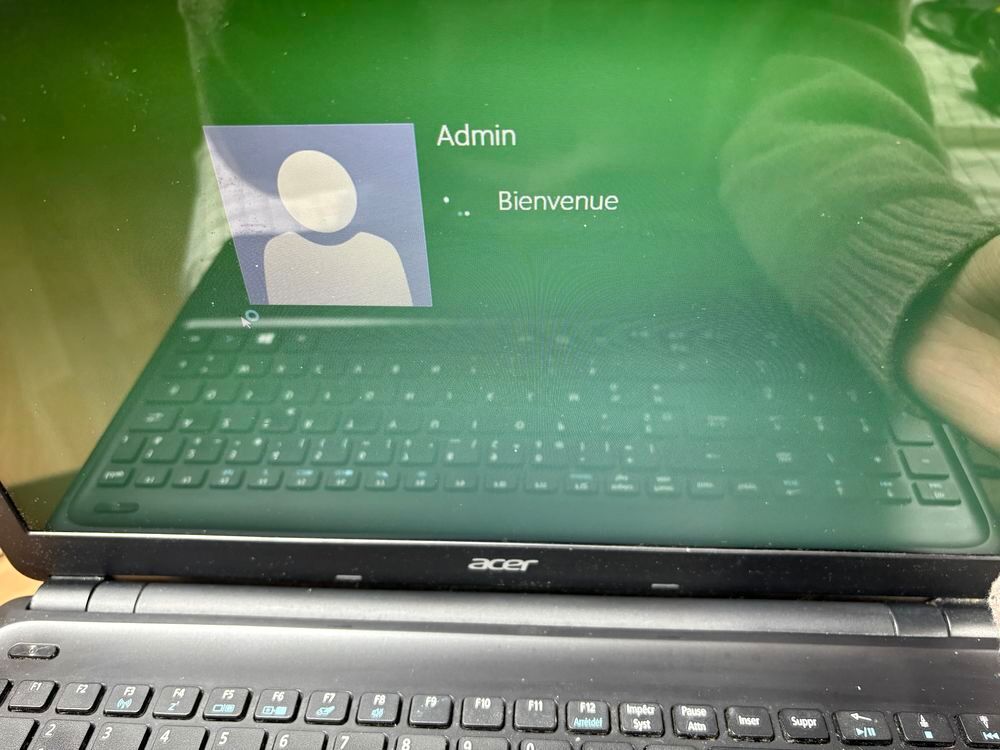 Pc Portable Acer Aspire E1-522 Matériel informatique