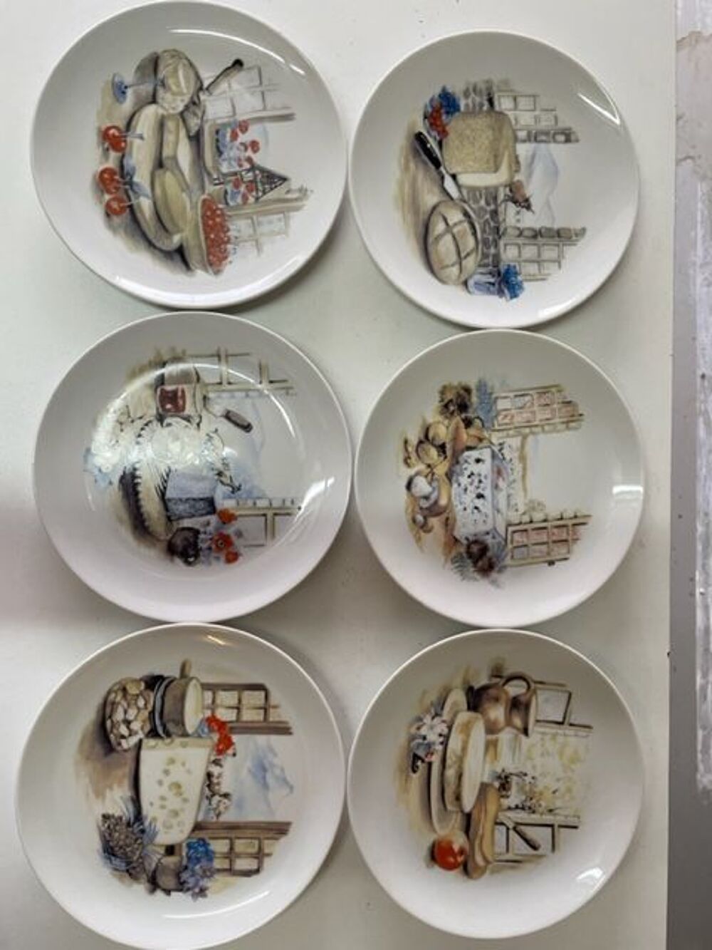 Assiettes &agrave; fromage neuves Cuisine
