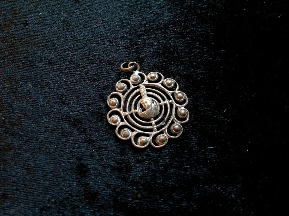 PENDENTIF BIGOUDEN EN M&Eacute;TAL ARGENT&Eacute; DIAM&Egrave;T 3cm Envoi Possibl Bijoux et montres