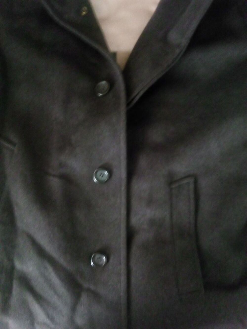 manteau Burberry neuf 100%laine valeur 1970 .c&egrave;de 800 Vêtements