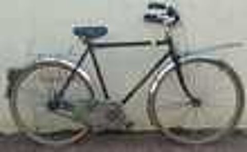 ancien v&eacute;lo LAPIERRE porteur facteur poste &agrave; restaurer Vlos