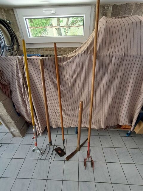 outils de jardin 77 Saint-Just-Sauvage (51)