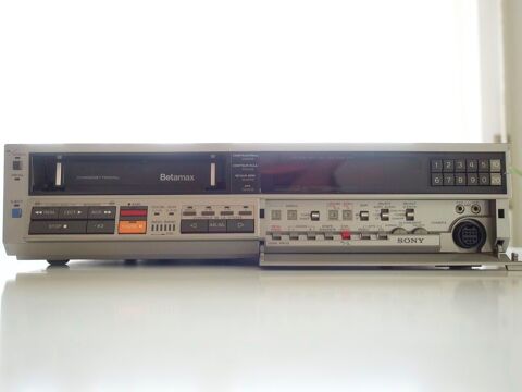 MAGNETOSCOPE SONY BETAMAX SL-C9F SECAM 350 Thollon-les-M�mises (74)