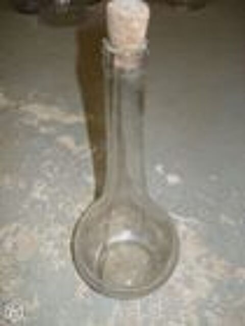 Carafe ancienne avec bouchon collectionneur ou autres 14 M�rignies (59)