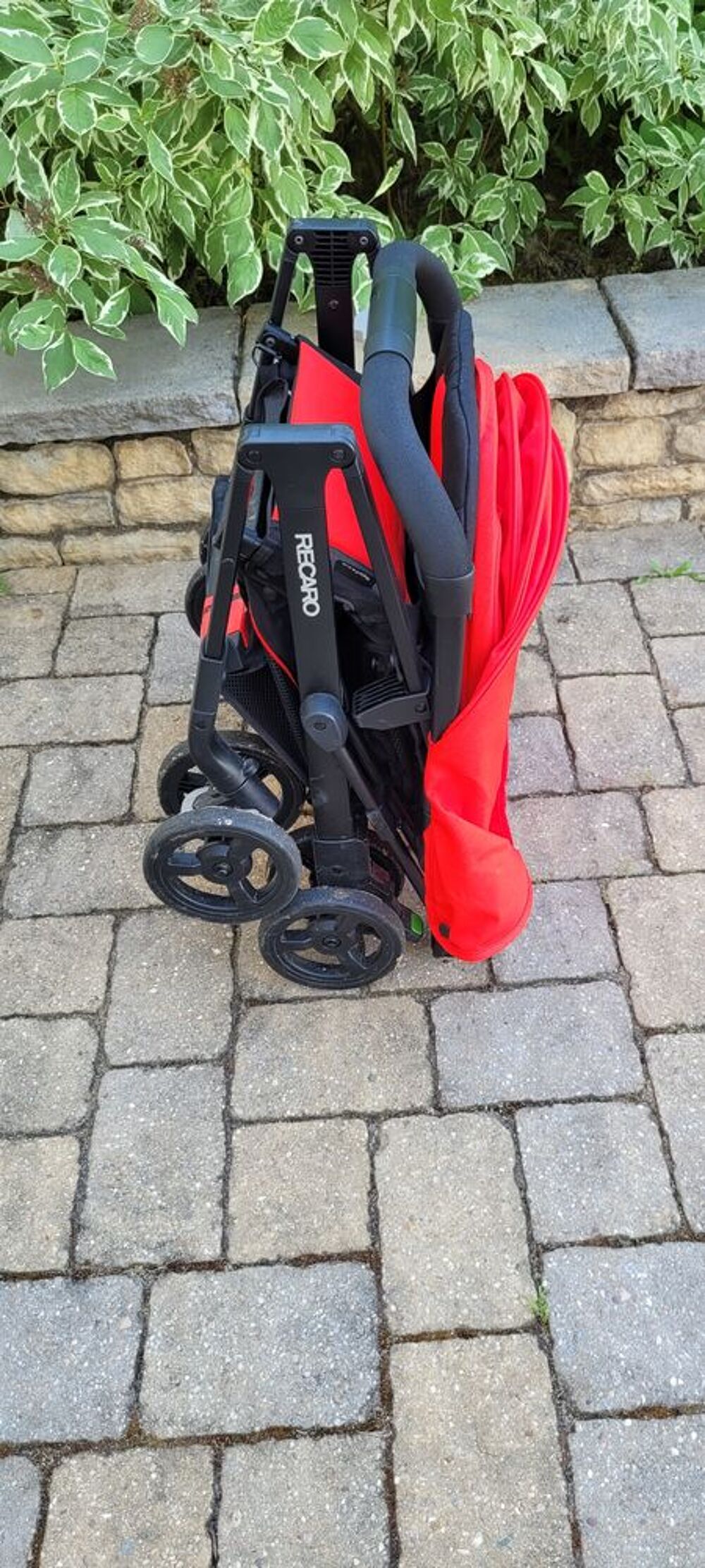POUSSETTE RECARO COMPACTE EASYLIFE Puériculture