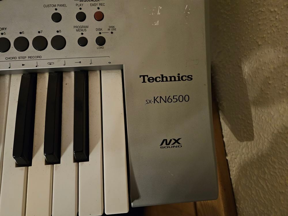 Synth&eacute;tiseur-arrangeur TECHNICS Instruments de musique