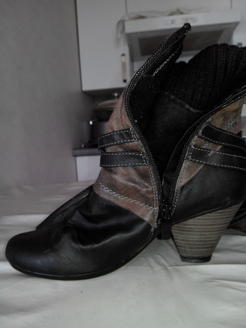 Bottes montantes surpiqu&eacute;es T.38 Chaussures