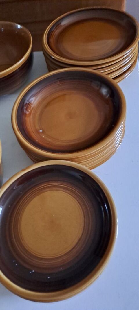  SERVICE VAISSELLE 20 Saint-M�dard-en-Jalles (33)