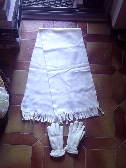 Lot Gants + Echarpe Femme 3 Bouxwiller (67)