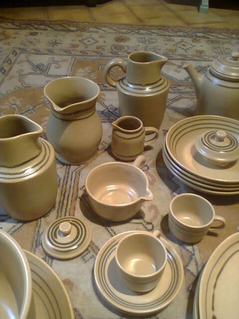 service de table en terre cuite 300 Caudis-de-Fenouilldes (66)