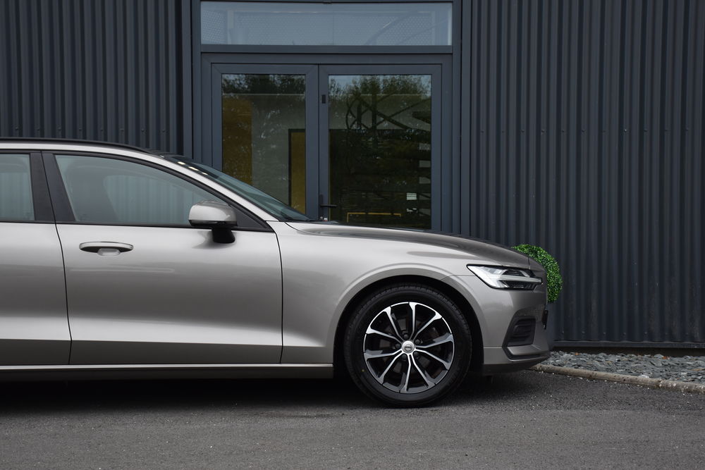 V60 D3 AdBlue 150 ch Geartronic 8 Momentum 2019 occasion 56300 Pontivy