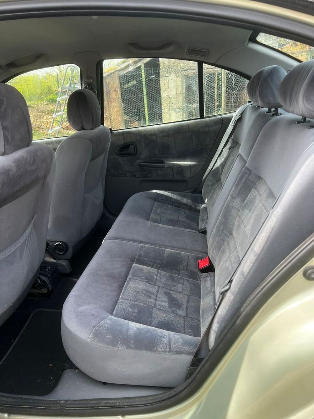 M&eacute;gane Classic 1.9 DTI RXE 1999 occasion 47120 Caubon-Saint-Sauveur