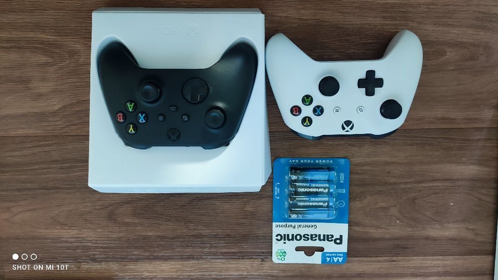 Xbox One S 500Go Consoles et jeux vidéos