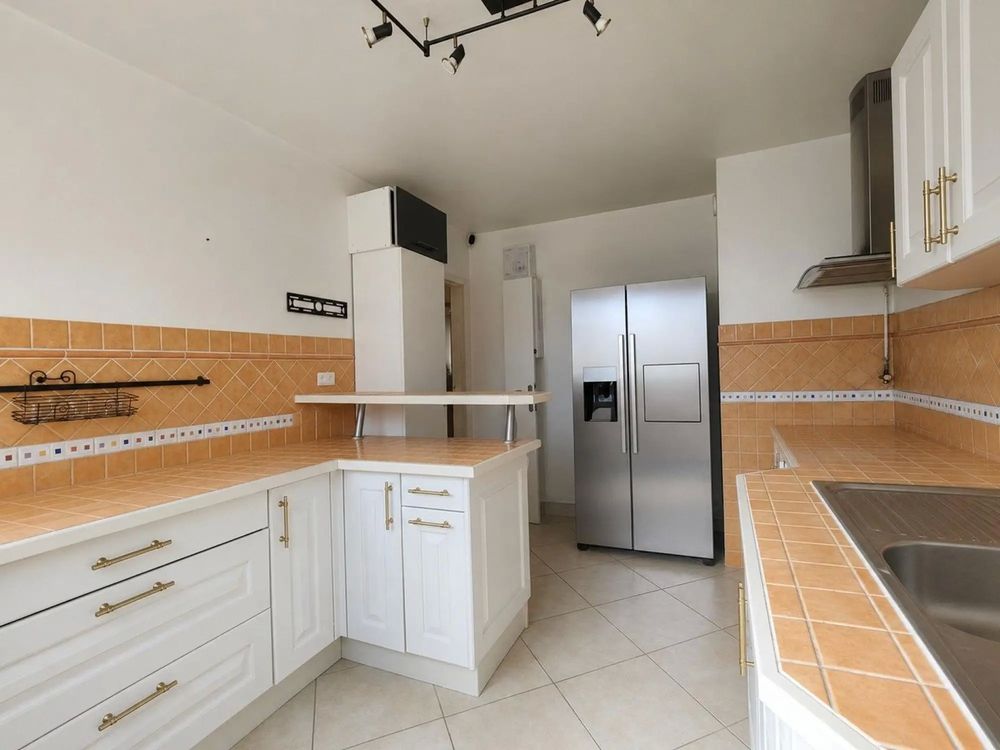 Vente Appartement LUMINEUX T5 A FREJUS VAR TOUTES COMMODITES A PIEDS Fréjus