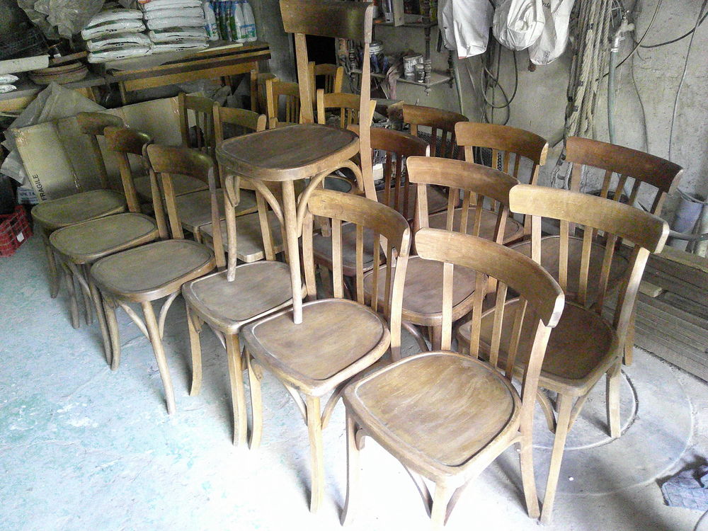 tables chaises en formica Meubles