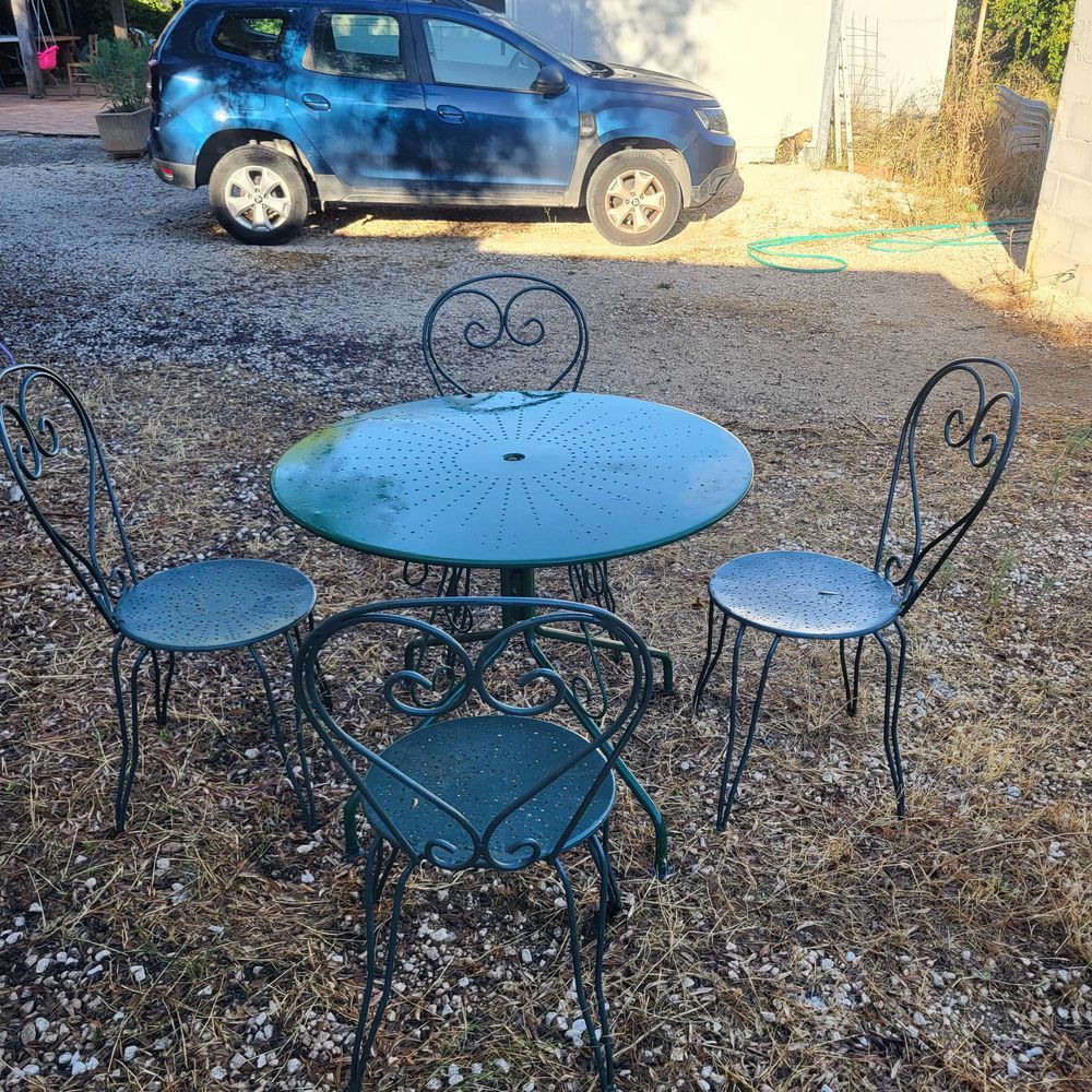 plusieurs salon de jardin fer forg&eacute; ancien Jardin