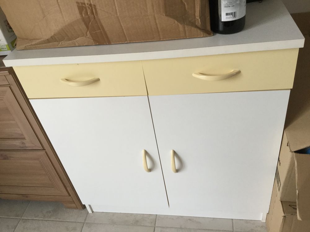 meuble cuisine ou garage jaune et blanc bon &eacute;tat Meubles