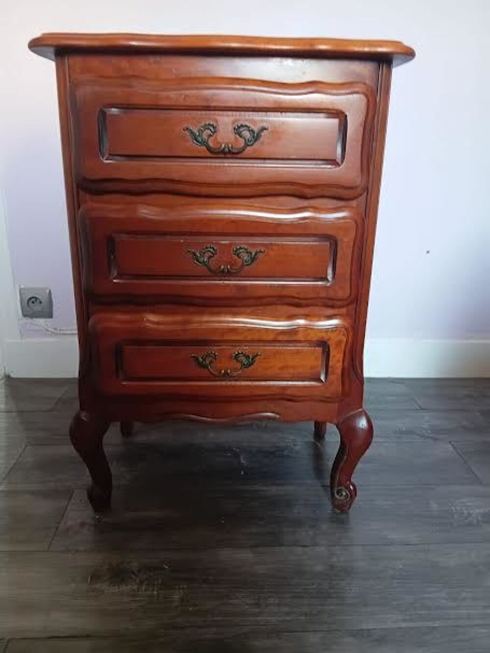 PETITE COMMODE TROIS TIROIRS Meubles