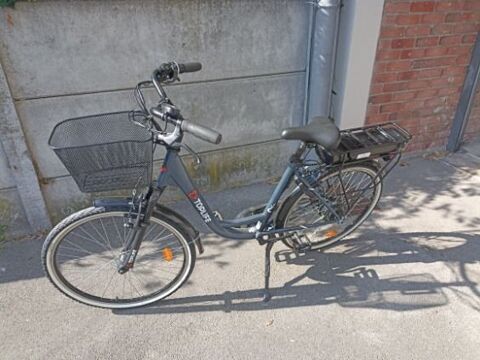 Vélo électrique peu servi   450 Béthune (62)