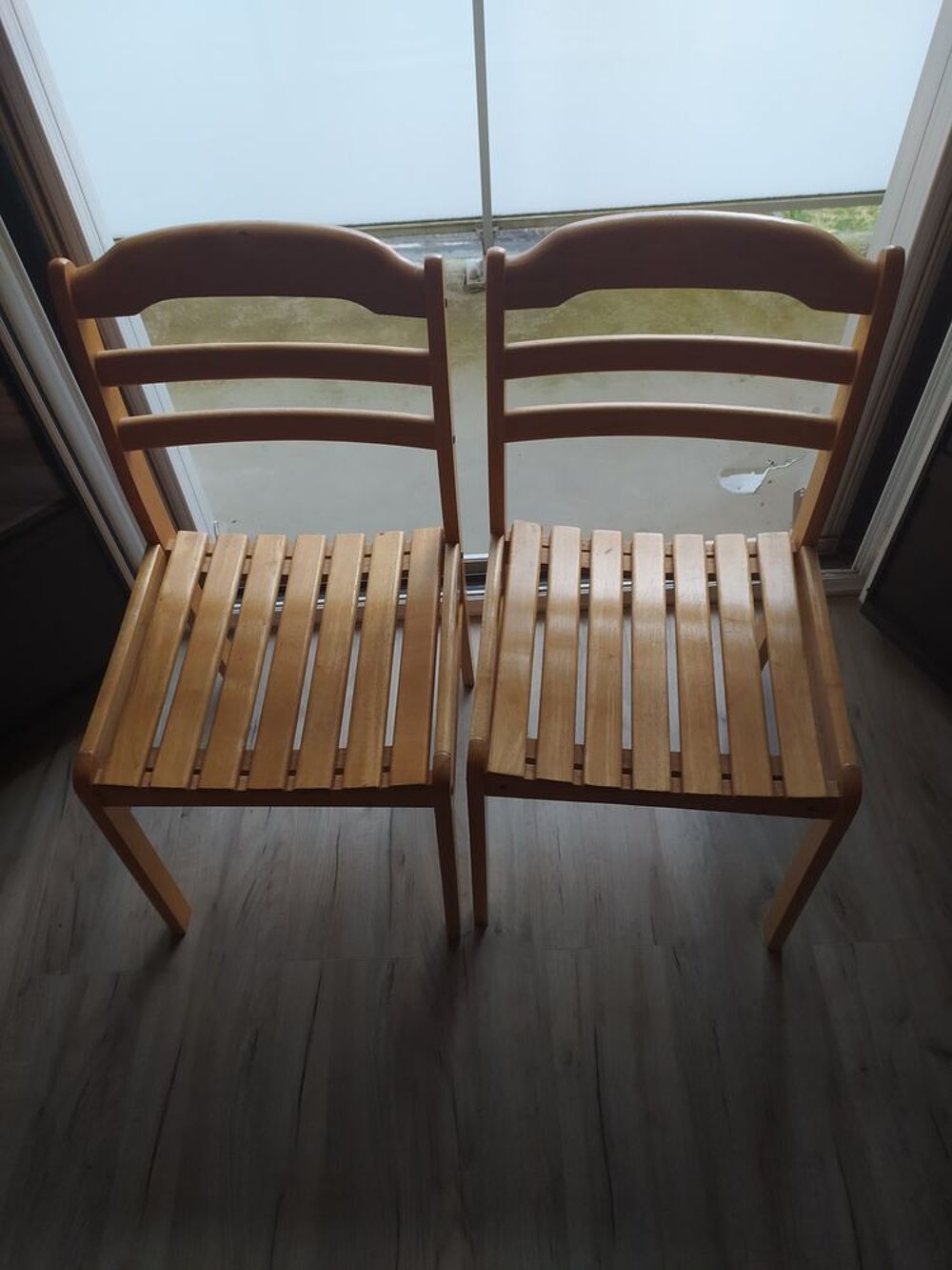 2 chaises en bois Meubles
