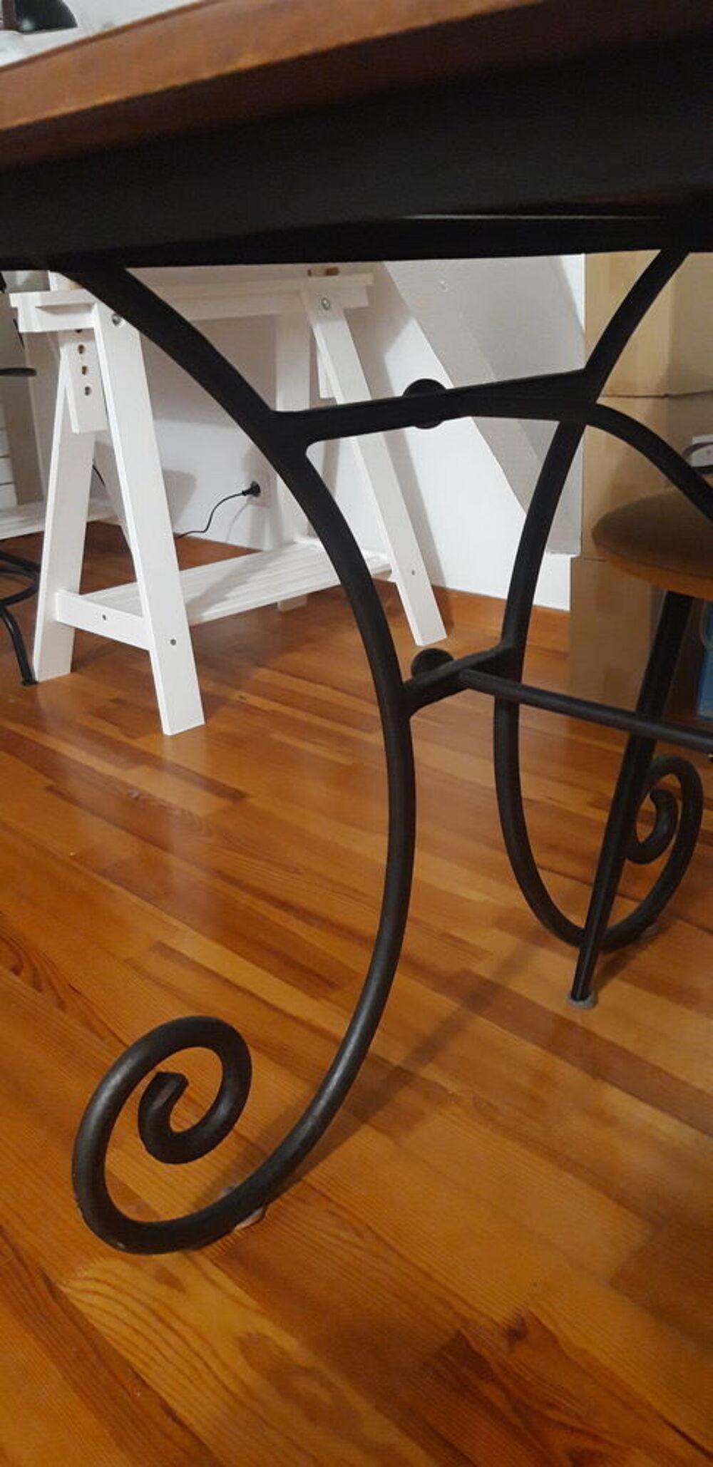 Table salon en bois et pied de table en forge Meubles