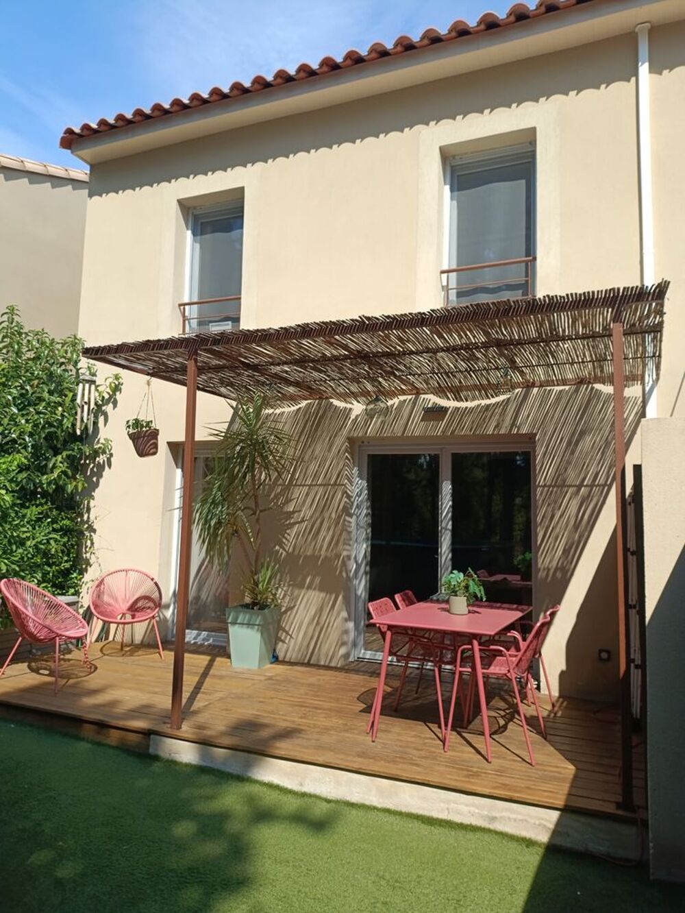 Vente Maison Maison T3 récente avec jardin et 2 places de parking Salon-de-provence