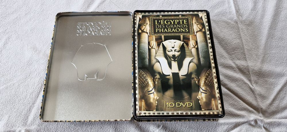 Bo&icirc;tier m&eacute;tal 10 DVD&nbsp;: L'&Eacute;gypte Des Grands Pharaons
Photos/Video/TV