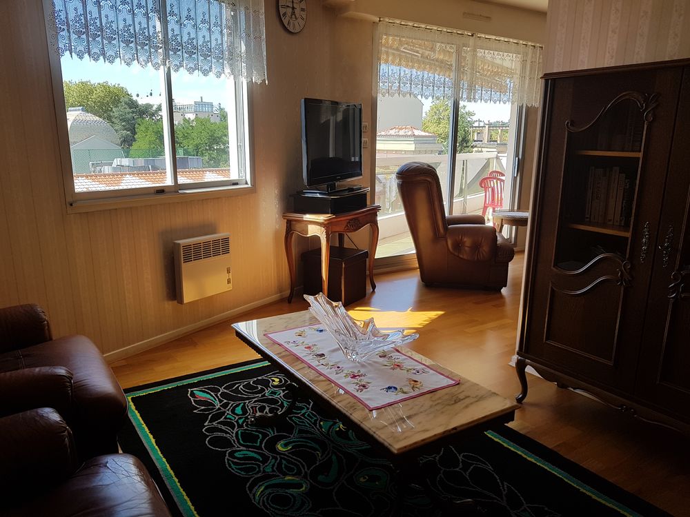  appartement face aux thermes pour curistes Auvergne, Vichy (03200)