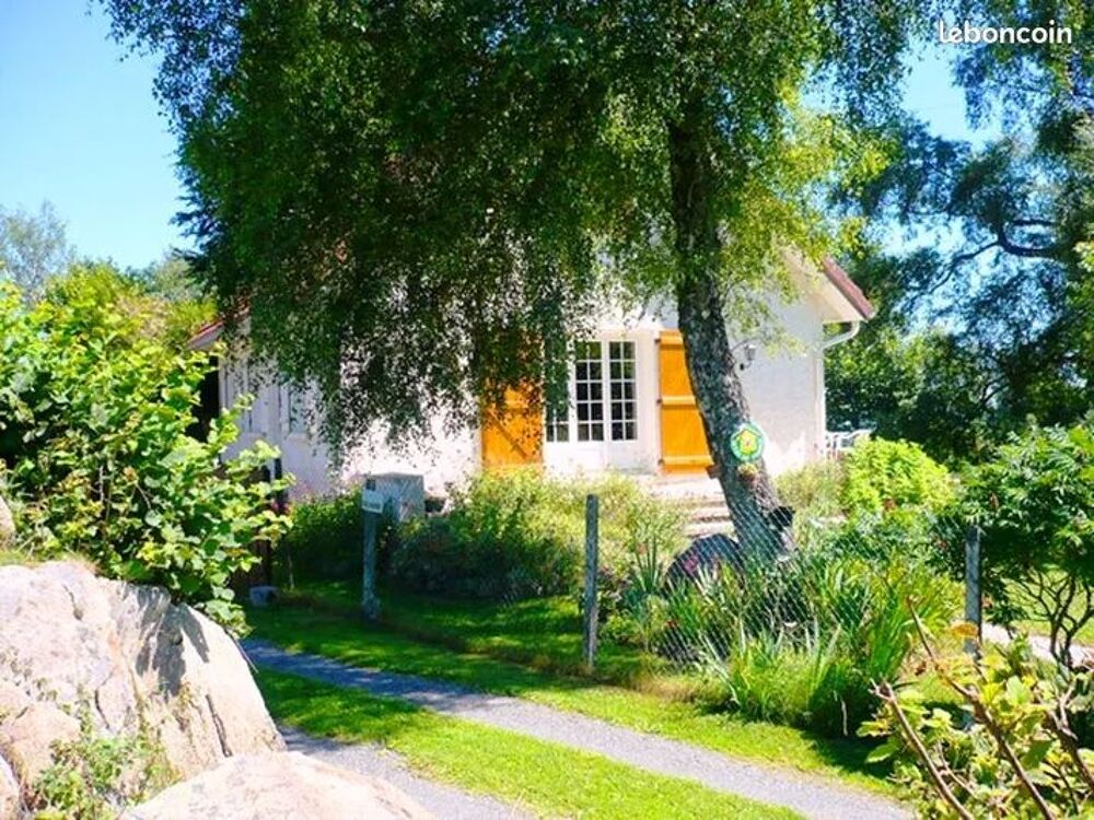   Maison indépendante au calme avec terrain clos.  Rhône-Alpes, Verrières-en-Forez (42600)