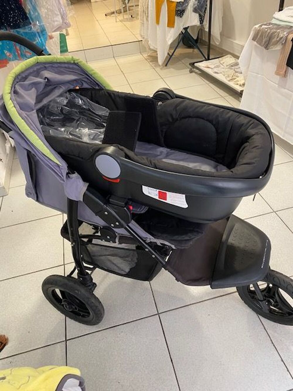 Nacelle, lit auto, base isofix &agrave; Montauban Pu�riculture