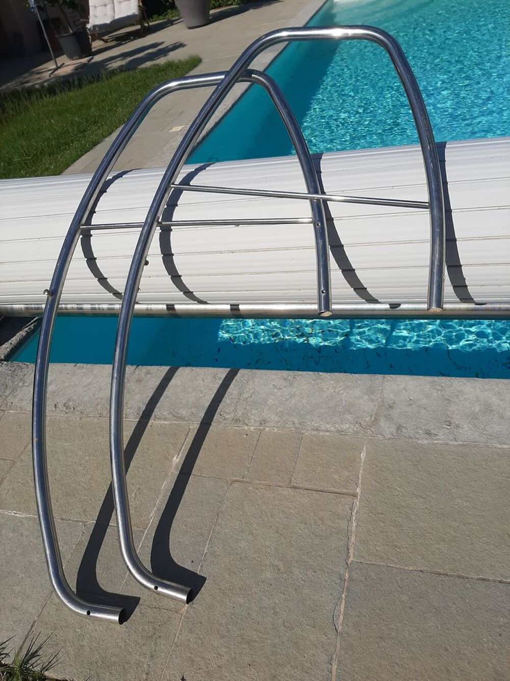 Rampes inox pour &eacute;chelle piscine ou autre. Jardin